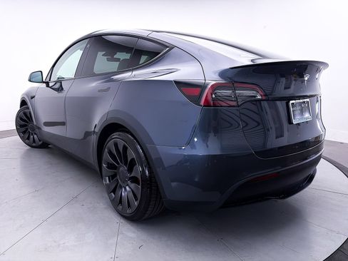 Used 2022 Tesla Model Y Performance AWD/4WD image 2