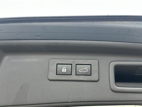 Used 2023 Subaru Forester Touring AWD/4WD image 27