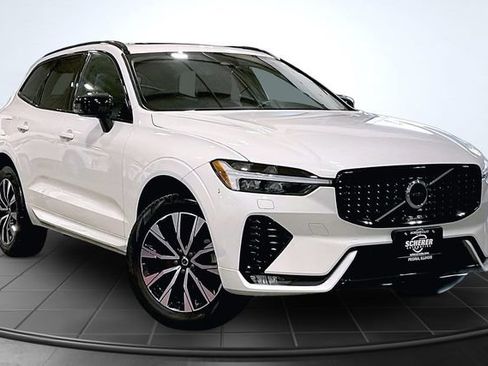 Certified 2024 Volvo XC60 B5 Core w/ Protection Package Premier AWD/4WD image 15