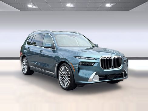 Used 2026 BMW X7 xDrive40i AWD/4WD image 7