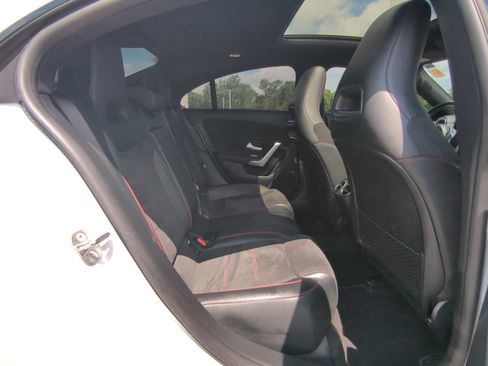Used 2023 Mercedes-Benz CLA 250 4MATIC image 10