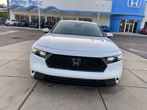 Used 2023 Honda Accord EX image 3