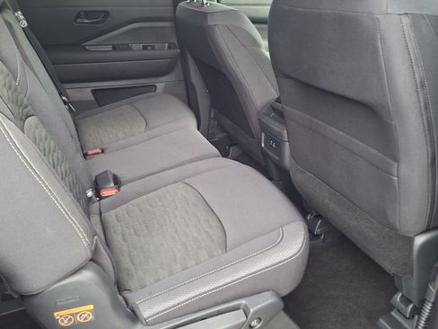 Certified 2025 Nissan Pathfinder S AWD/4WD image 23