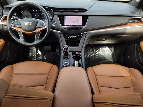 Used 2023 Cadillac XT5 Premium Luxury w/ Technology Package image 12