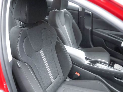 Certified 2023 Hyundai Elantra SE w/ Cargo Package image 34