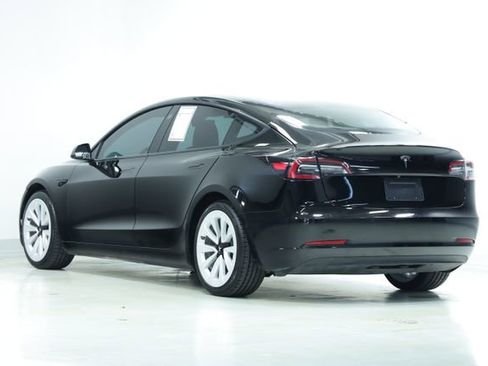 Used 2021 Tesla Model 3 Standard Range Plus image 7