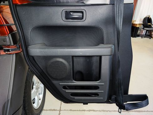 Used 2005 Honda Element EX image 20