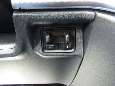 Used 2025 Ford Expedition Max Platinum AWD/4WD image 37