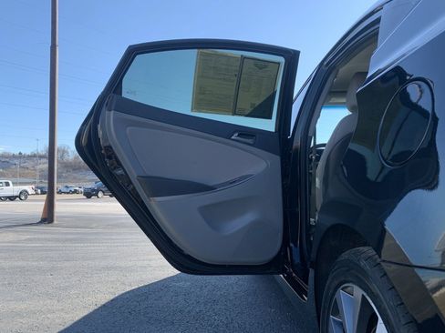 Used 2017 Hyundai Accent Value Edition image 25