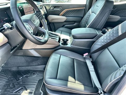 New 2026 GMC Canyon Denali image 24