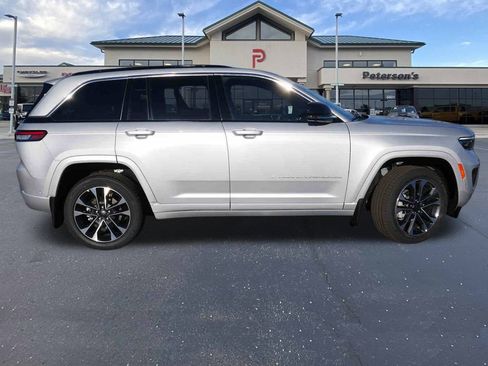 New 2025 Jeep Grand Cherokee Overland w/ Adv Protech Group III image 22