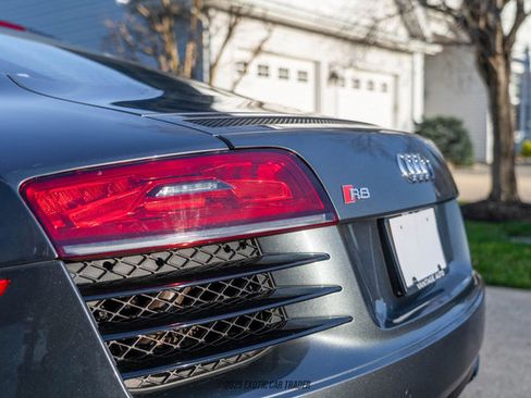 Used 2014 Audi R8 V8 image 64