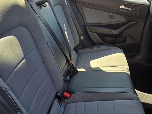 Used 2025 Volkswagen Jetta SE image 40