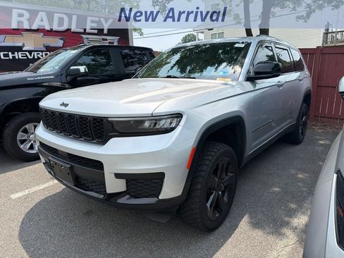 Used 2023 Jeep Grand Cherokee L Laredo AWD/4WD image 1