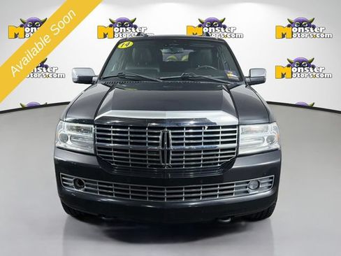 Used 2014 Lincoln Navigator 4WD image 2
