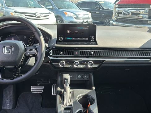 Used 2024 Honda Civic Sport image 12