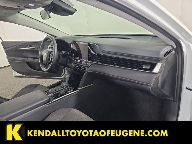 Used 2025 Toyota Camry LE FWD image 25