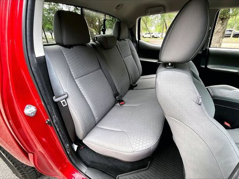 Used 2022 Toyota Tacoma SR w/ SR Convenience Package RWD image 21