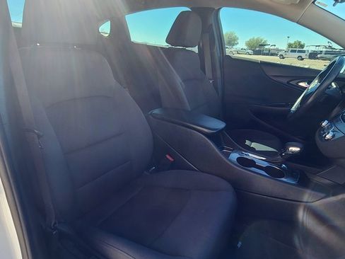 Used 2022 Chevrolet Malibu RS image 17