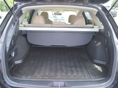 Used 2015 Subaru Outback 2.5i Premium AWD/4WD image 35