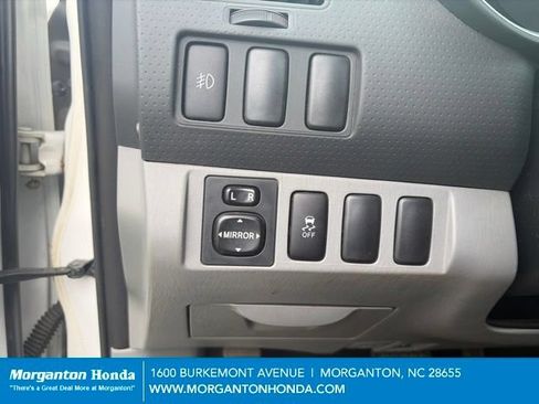 Used 2015 Toyota Tacoma PreRunner w/ SR5 Package RWD image 17