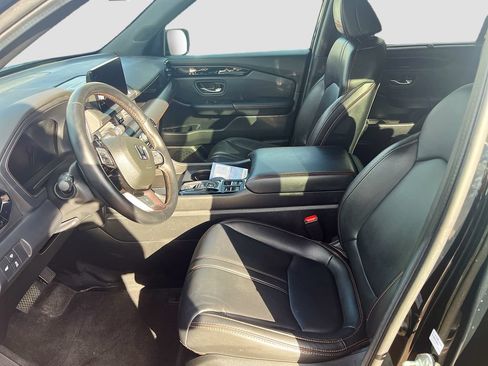 Used 2025 Honda Pilot TrailSport image 20