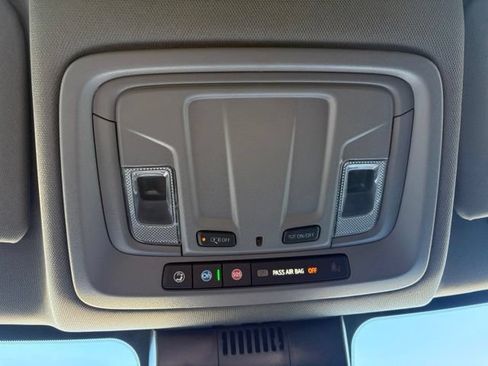 Used 2025 GMC Sierra 1500 SLT AWD/4WD image 27