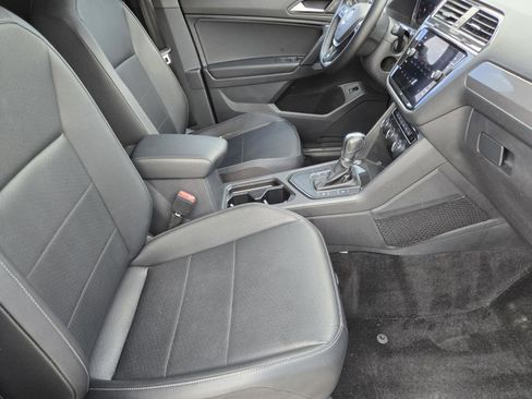 Used 2019 Volkswagen Tiguan SEL Premium R-Line FWD image 10