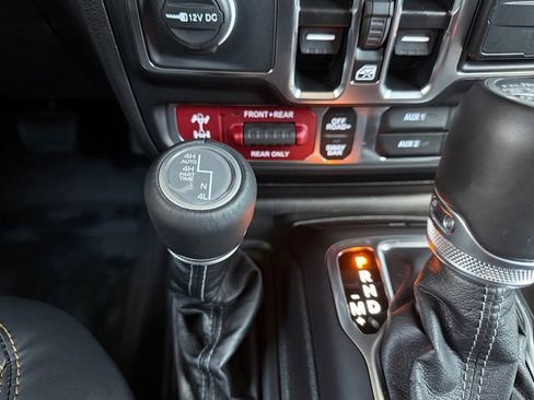 Used 2025 Jeep Wrangler Unlimited Rubicon 392 AWD/4WD image 7