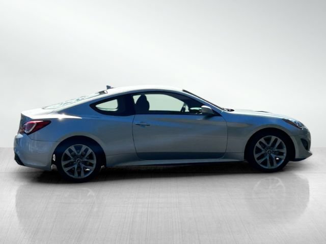 Used 2013 Hyundai Genesis 2.0T RWD image 3