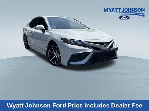 Used 2023 Toyota Camry SE w/ Convenience Package FWD image 1