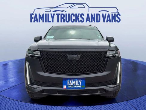 Used 2022 Cadillac Escalade Premium Luxury Platinum w/ LPO, Radiant Package RWD image 2
