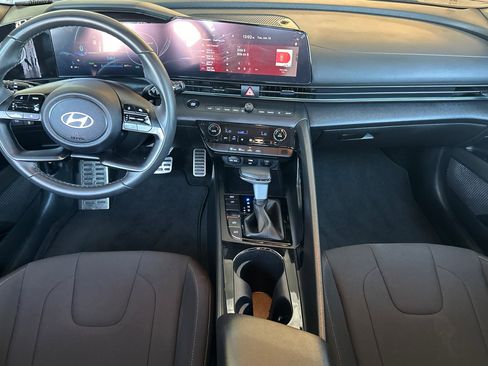 Certified 2025 Hyundai Elantra SEL w/ Cargo Package FWD image 13