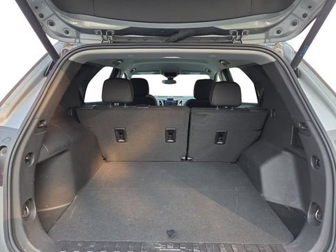 Used 2024 Chevrolet Equinox LT AWD/4WD image 19
