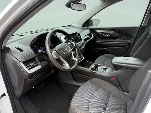 Used 2023 GMC Terrain SLE w/ Driver Convenience Package AWD/4WD image 4