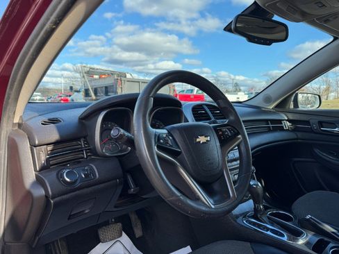 Used 2015 Chevrolet Malibu LT w/ Power Convenience Package image 14
