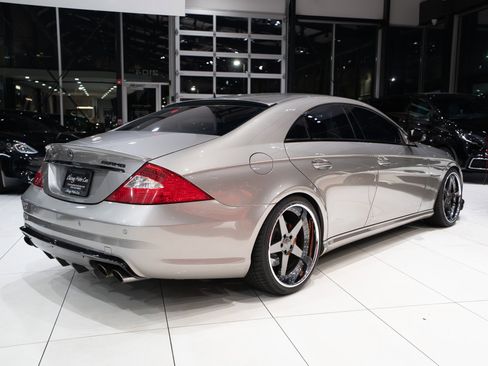 Used 2006 Mercedes-Benz CLS 55 AMG image 4