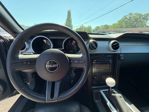 Used 2009 Ford Mustang GT RWD image 17