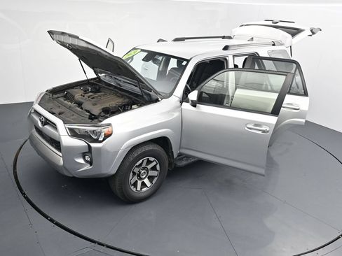 Used 2021 Toyota 4Runner TRD Off-Road AWD/4WD image 26