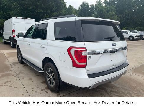 Used 2019 Ford Expedition XLT w/ Equipment Group 202A AWD/4WD image 10
