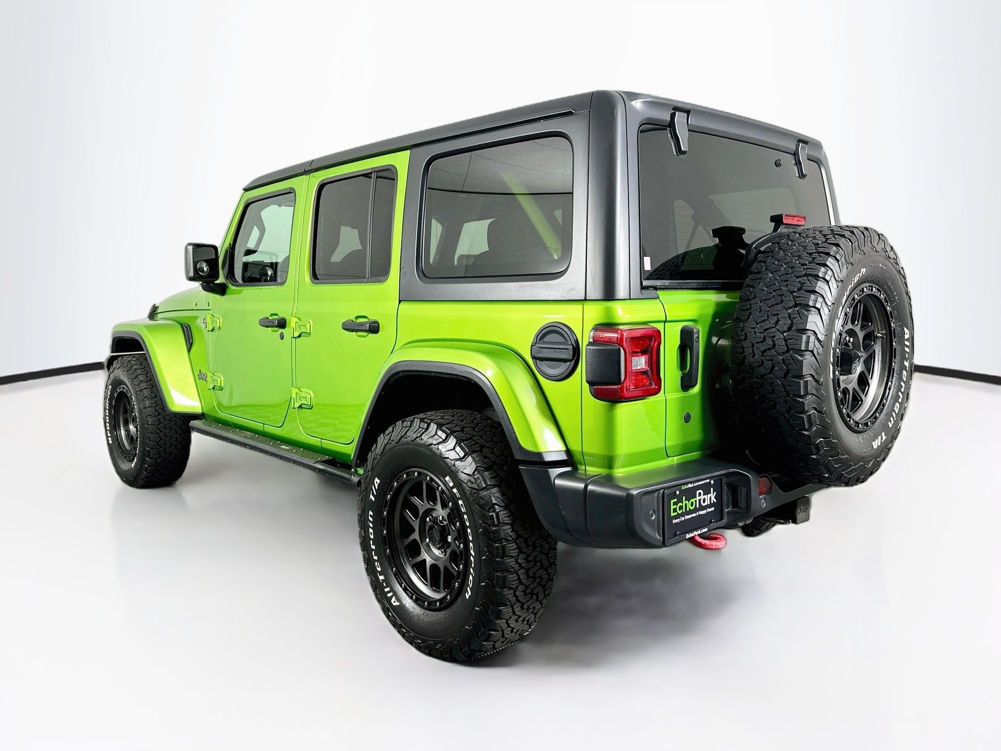 Used 2019 Jeep Wrangler Unlimited Sahara AWD/4WD image 5