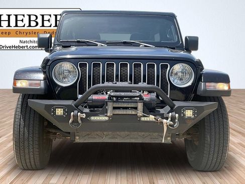 Used 2020 Jeep Wrangler Unlimited Sahara AWD/4WD image 3