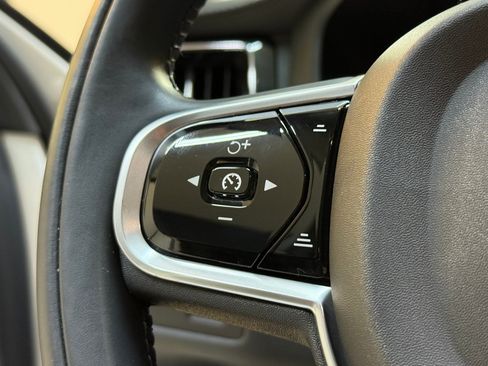 Used 2018 Volvo XC60 T5 Inscription w/ Convenience Package image 15