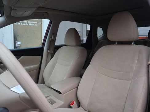 Used 2015 Nissan Rogue SV w/ SV Moonroof Package image 52