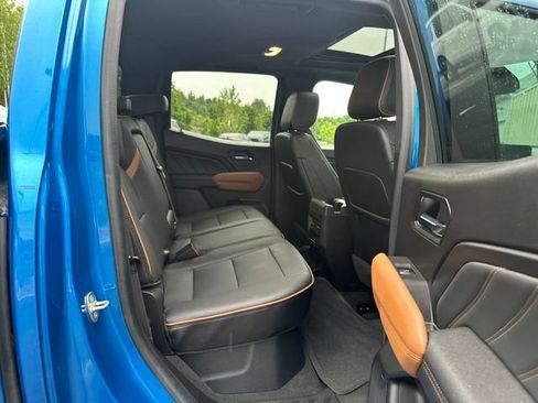 Used 2023 GMC Canyon AT4 w/ AT4 Premium Package AWD/4WD image 14
