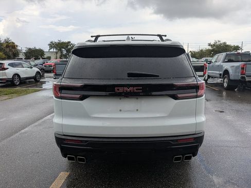 Used 2024 GMC Acadia AT4 AWD/4WD image 6