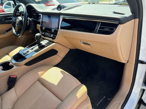 Used 2024 Porsche Macan image 13