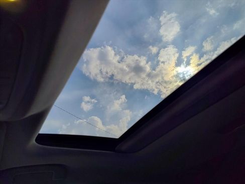 Used 2017 Nissan Rogue Sport SL w/ SL Premium Package image 27