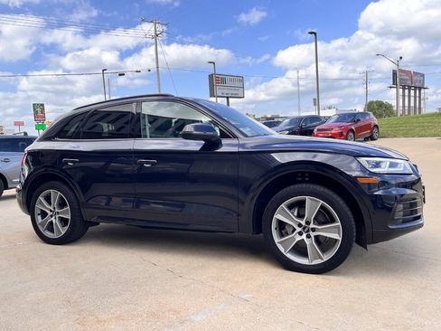 Used 2019 Audi Q5 2.0T Premium Plus w/ Premium Plus Package AWD/4WD image 6
