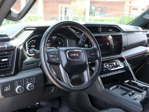 Used 2024 GMC Sierra 2500 AT4 w/ AT4 Preferred Package AWD/4WD image 22